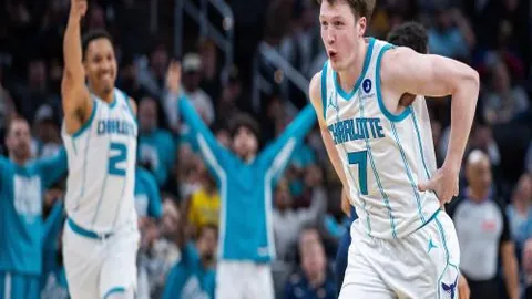 帕尔默再献助攻，队友重现“吃饼”佳态